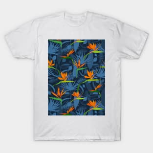 exotic flowers paradise Strelitzia tropical leaves T-Shirt